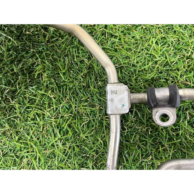 Трубка топливная (топливная система) AUDI Q5 8R 2012 3.2 CALB 06E127501AB