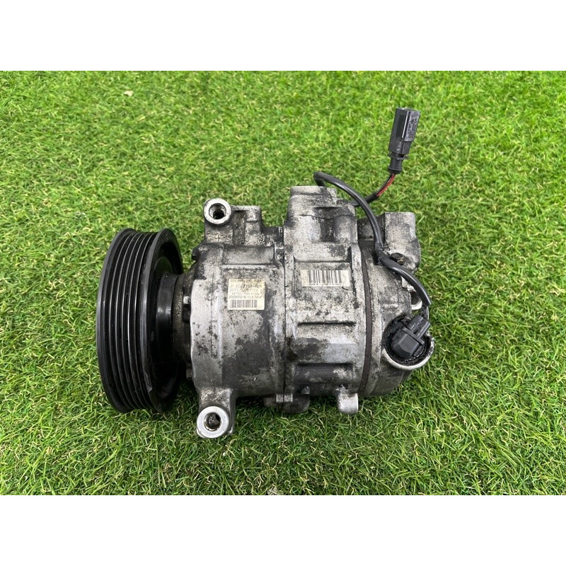 Компрессор кондиционера (отопление и кондиционирование) AUDI Q5 8R 2012 3.2 CALB 8K0260805K