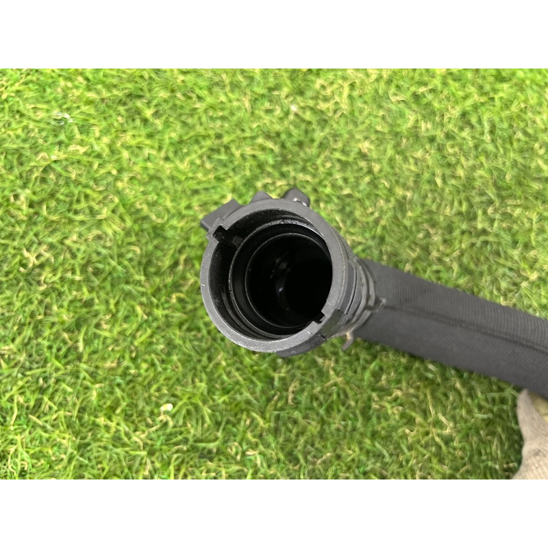 Патрубок (система охлаждения) AUDI A4 B8 2012 2.0 CAEB 8K0121055N