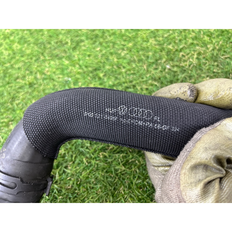 Патрубок (система охлаждения) AUDI A4 B8 2012 2.0 CAEB 8K0121055N