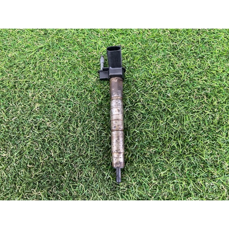 Форсунка топливная (топливная система) BMW X5 E70 2011 3.0 N57 13537805428