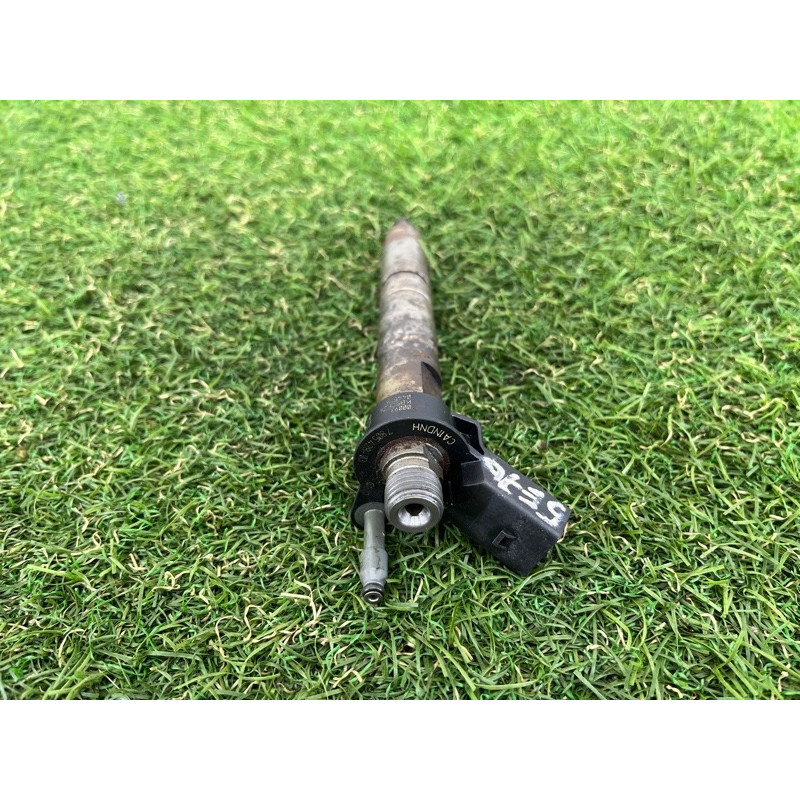 Форсунка топливная (топливная система) BMW X5 E70 2011 3.0 N57 13537805428