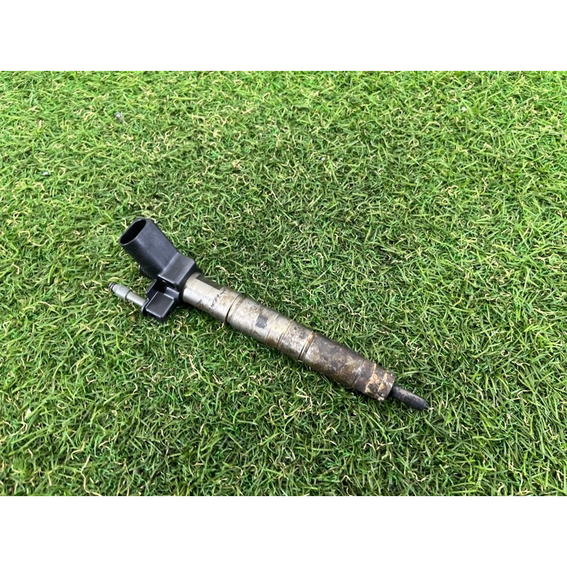 Форсунка топливная (топливная система) BMW X5 E70 2011 3.0 N57 13537805428