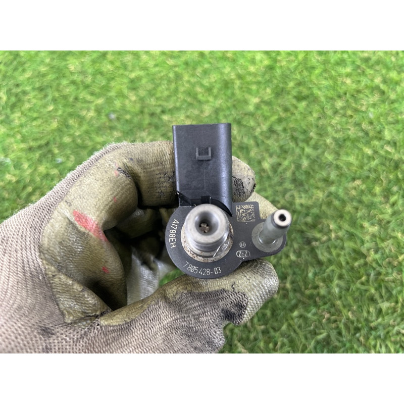 Форсунка топливная (топливная система) BMW X5 E70 2011 3.0 N57 13537805428