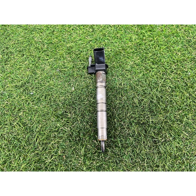 Форсунка топливная (топливная система) BMW X5 E70 2011 3.0 N57 13537805428