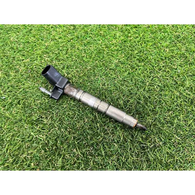 Форсунка топливная (топливная система) BMW X5 E70 2011 3.0 N57 13537805428