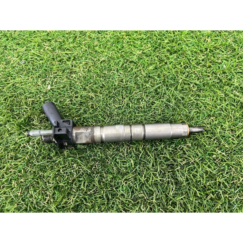 Форсунка топливная (топливная система) BMW X5 E70 2011 3.0 N57 13537805428