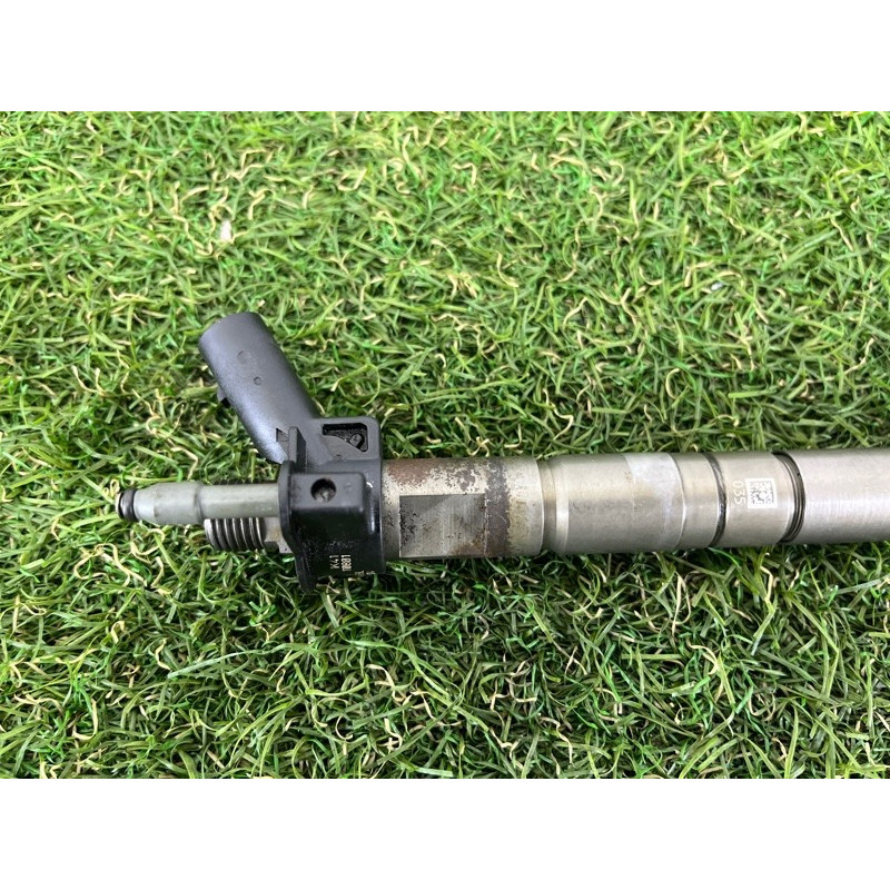 Форсунка топливная (топливная система) BMW X5 E70 2011 3.0 N57 13537805428