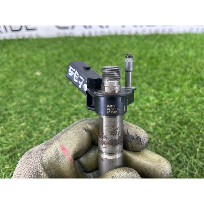 Форсунка топливная (топливная система) BMW X5 E70 2011 3.0 N57 13537805428