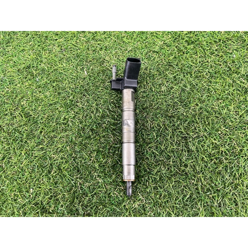 Форсунка топливная (топливная система) BMW X5 E70 2011 3.0 N57 13537805428