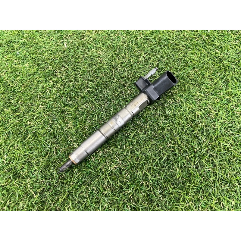 Форсунка топливная (топливная система) BMW X5 E70 2011 3.0 N57 13537805428