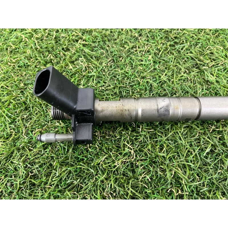 Форсунка топливная (топливная система) BMW X5 E70 2011 3.0 N57 13537805428