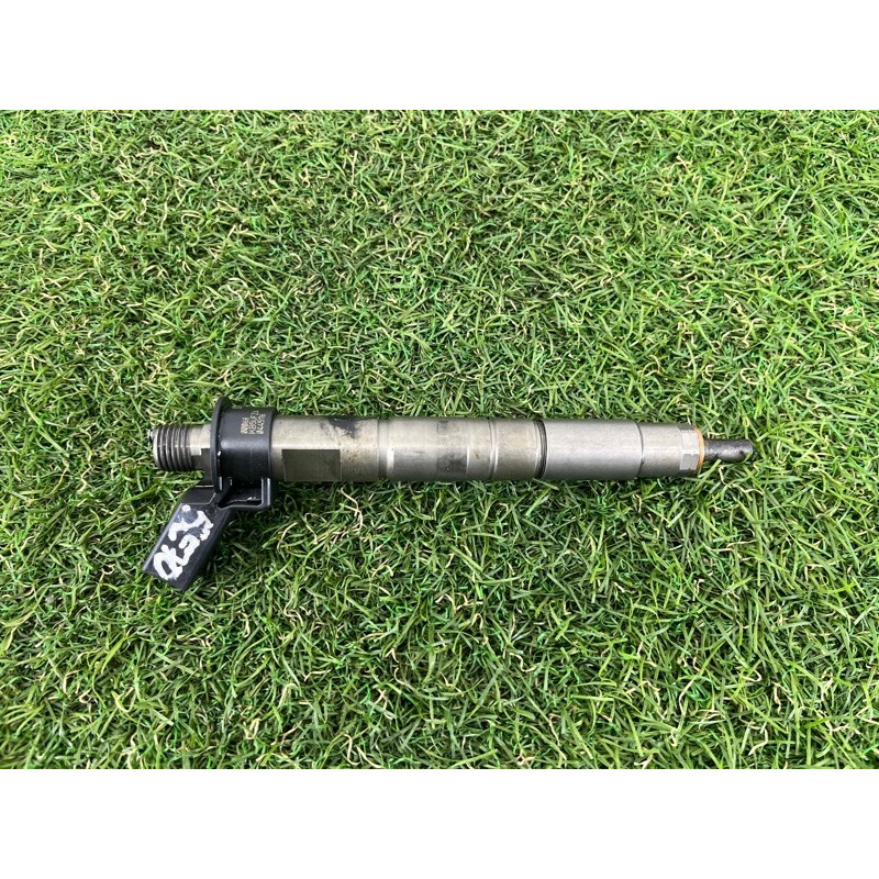 Форсунка топливная (топливная система) BMW X5 E70 2011 3.0 N57 13537805428