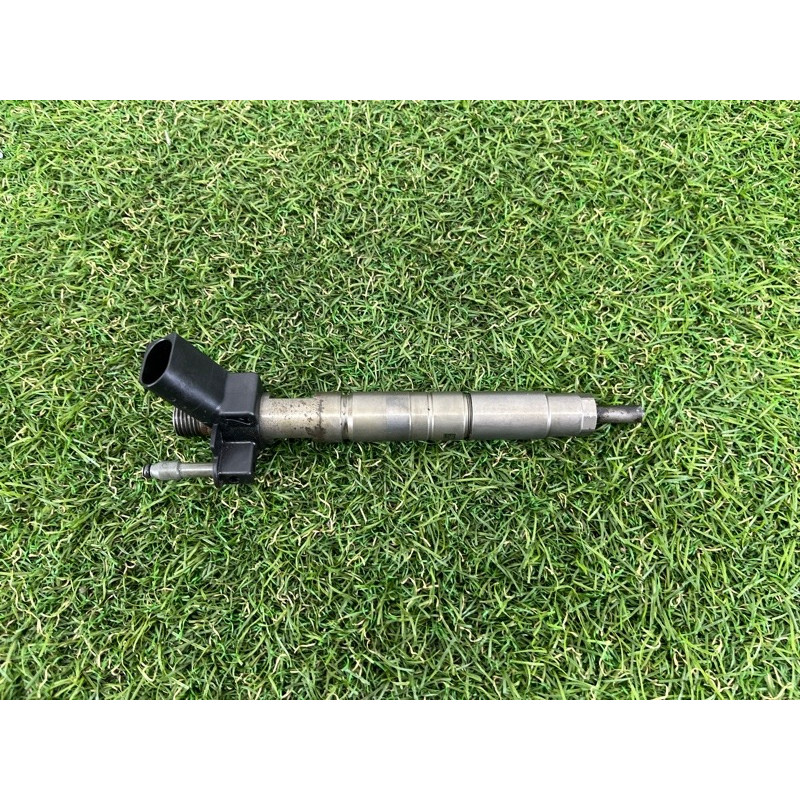 Форсунка топливная (топливная система) BMW X5 E70 2011 3.0 N57 13537805428