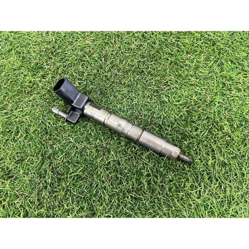 Форсунка топливная (топливная система) BMW X5 E70 2011 3.0 N57 13537805428