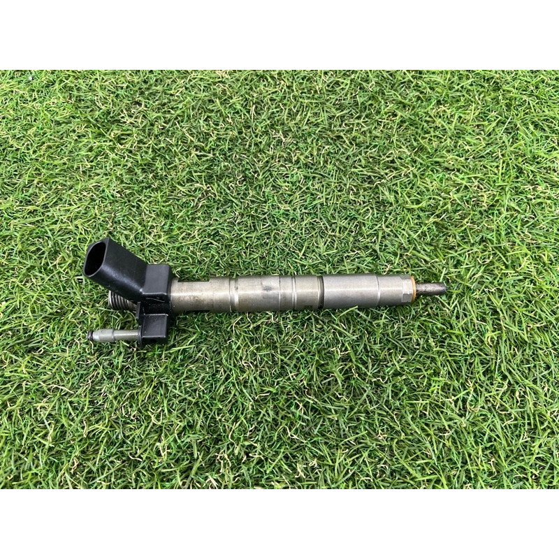 Форсунка топливная (топливная система) BMW X5 E70 2011 3.0 N57 13537805428