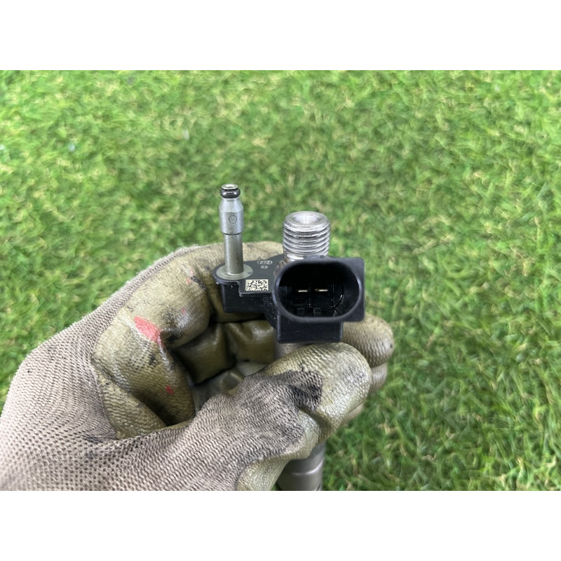 Форсунка топливная (топливная система) BMW X5 E70 2011 3.0 N57 13537805428