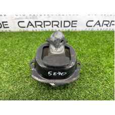 Подушка двигателя