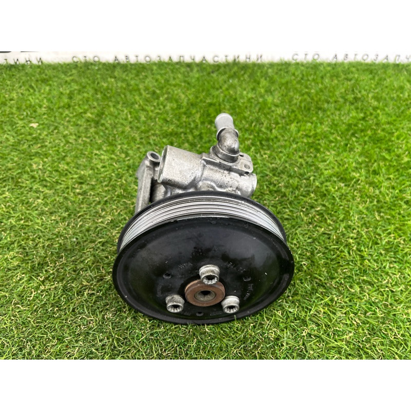 Насос гидроусилителя руля (рулевое управление) AUDI Q5 8R 2012 3.2 CALB 8R0145155T