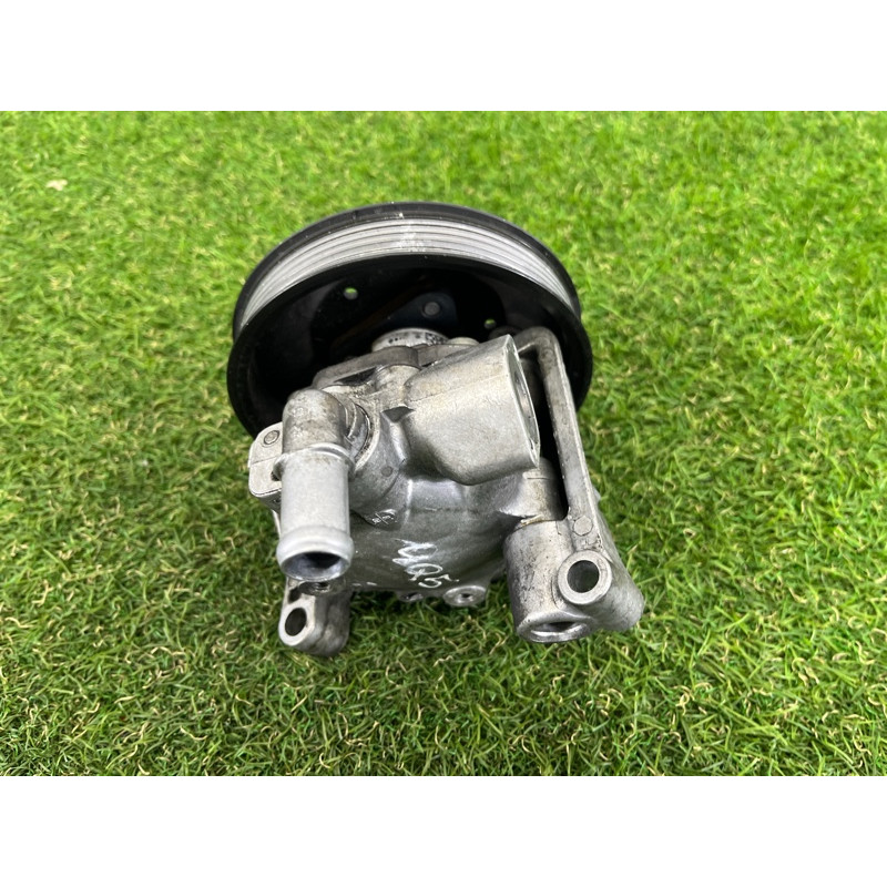 Насос гидроусилителя руля (рулевое управление) AUDI Q5 8R 2012 3.2 CALB 8R0145155T