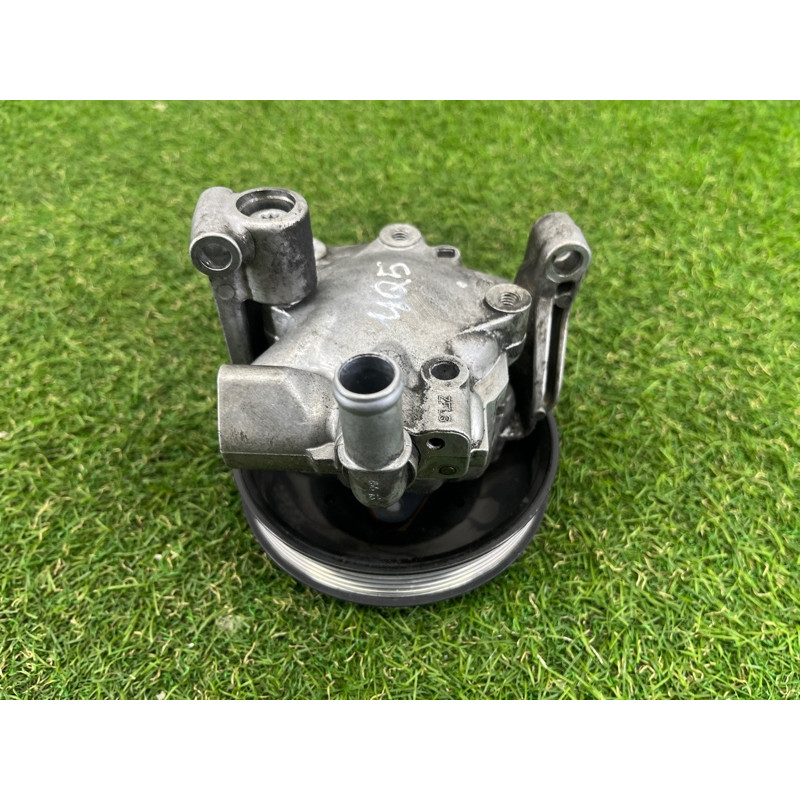 Насос гидроусилителя руля (рулевое управление) AUDI Q5 8R 2012 3.2 CALB 8R0145155T