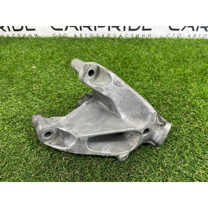 Кронштейн подушки двигателя (кронштейны двигателя) AUDI A4 B8 2012 2.0 CAEB 8K0199307CC