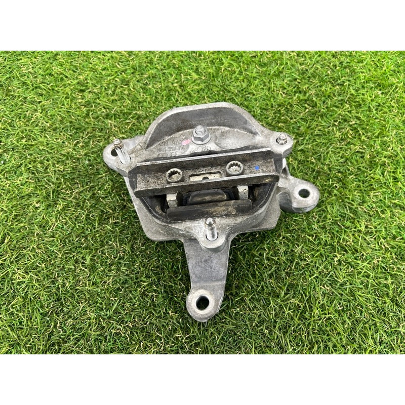 Подушка КПП (трансмиссия) AUDI Q5 8R 2012 3.2 CALB 8K0399151DB