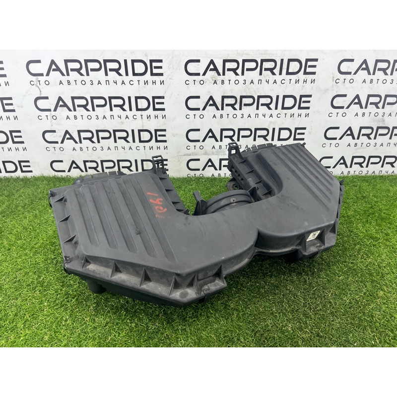 Корпус воздушного фильтра (впускная система) BMW X5 E70 2009 4.8 N62N 13717558725