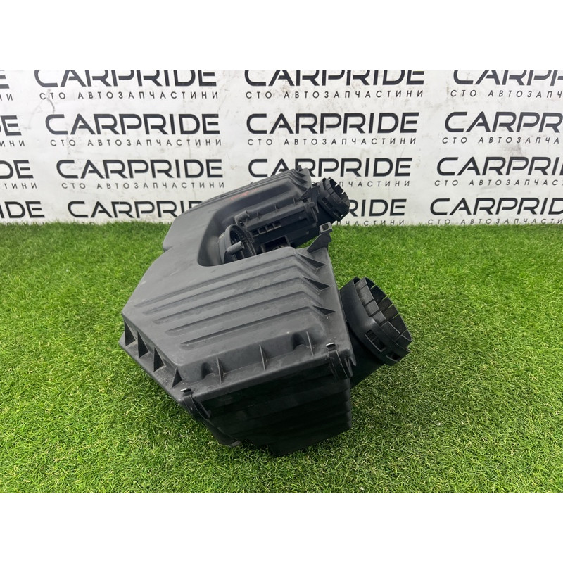 Корпус воздушного фильтра (впускная система) BMW X5 E70 2009 4.8 N62N 13717558725