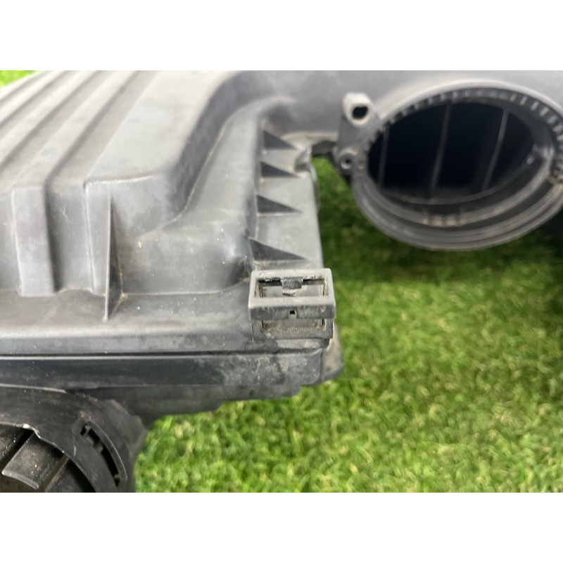 Корпус воздушного фильтра (впускная система) BMW X5 E70 2009 4.8 N62N 13717558725