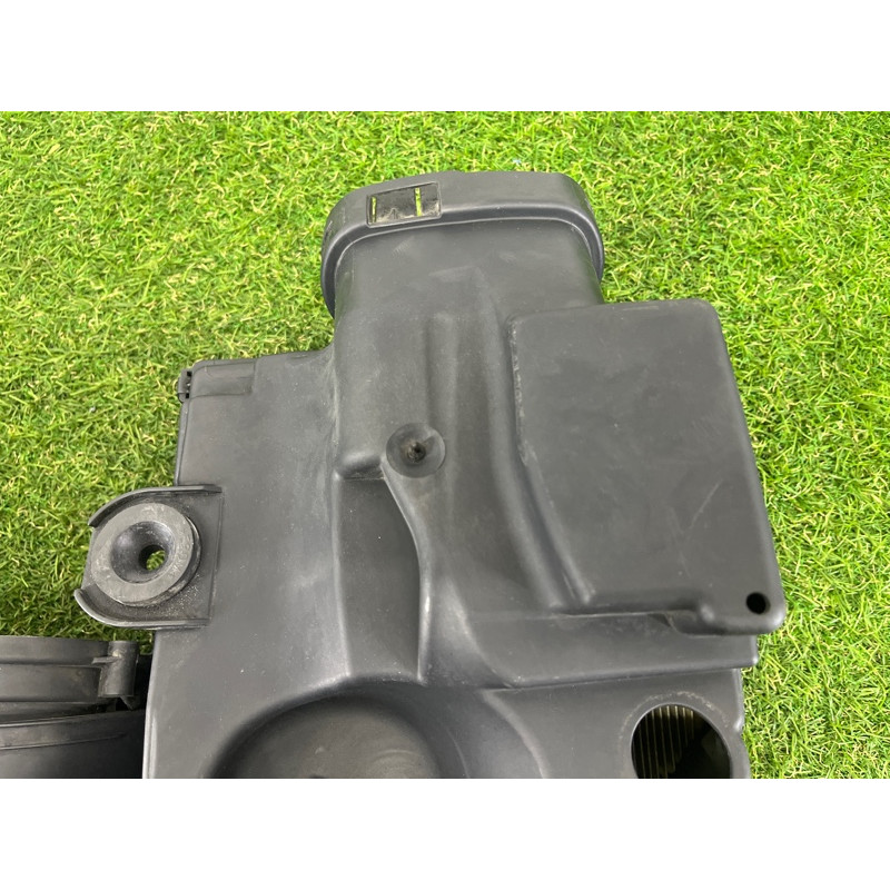 Корпус воздушного фильтра (впускная система) BMW X5 E70 2009 4.8 N62N 13717558725