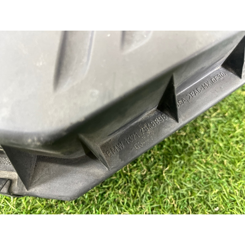 Корпус воздушного фильтра (впускная система) BMW X5 E70 2009 4.8 N62N 13717558725