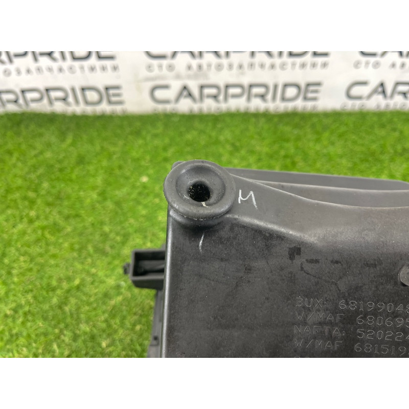 Корпус воздушного фильтра (впускная система) Jeep Grand Cherokee WK2 2014 3.0 Diesel EXF 68213830AA