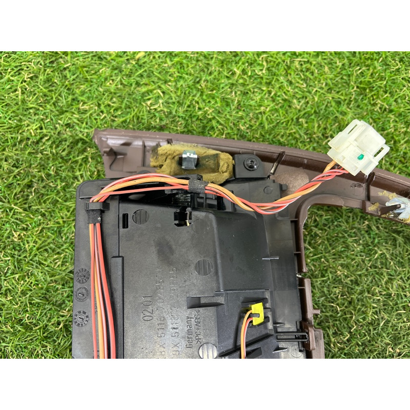 Декоративная накладка центральной консоли (салон) BMW 3-series E93 2008 3.0 N54 51167137486