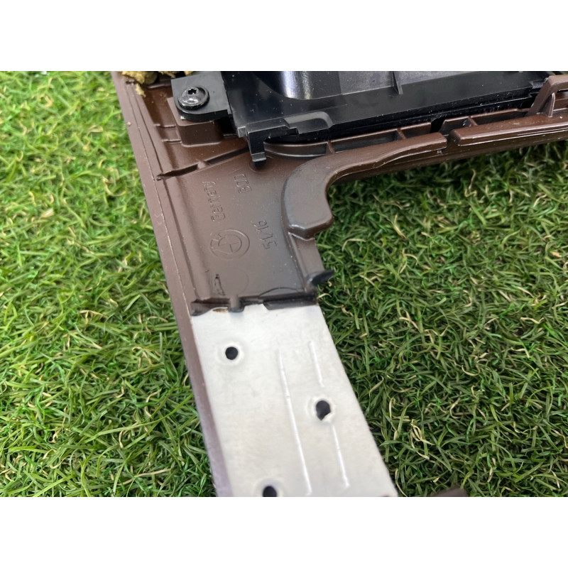 Декоративная накладка центральной консоли (салон) BMW 3-series E93 2008 3.0 N54 51167137486