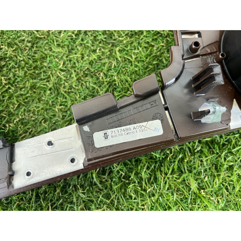 Декоративная накладка центральной консоли (салон) BMW 3-series E93 2008 3.0 N54 51167137486