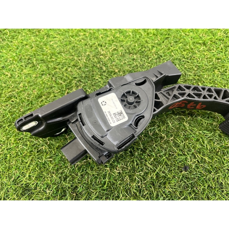 Педаль газу (електрика двигуна) Jeep Grand Cherokee WK2 2014 3.0 Diesel EXF 52124785AE