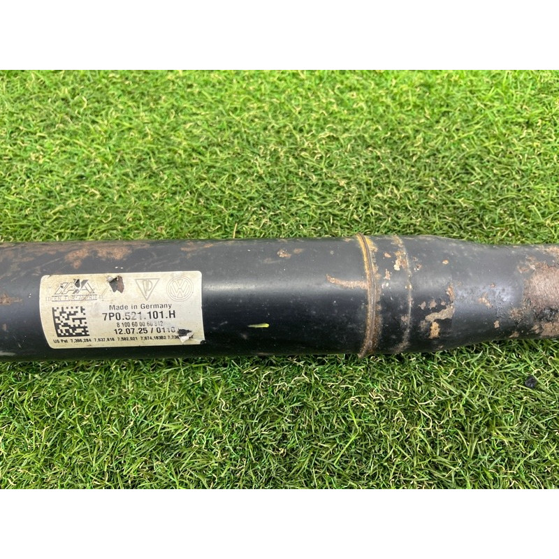 Карданный вал (трансмиссия) Volkswagen Touareg NF 2012 3.6 CGRA 7P0521101M