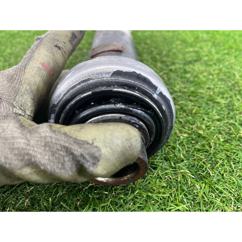 Карданный вал (трансмиссия) Volkswagen Touareg NF 2012 3.6 CGRA 7P0521101M