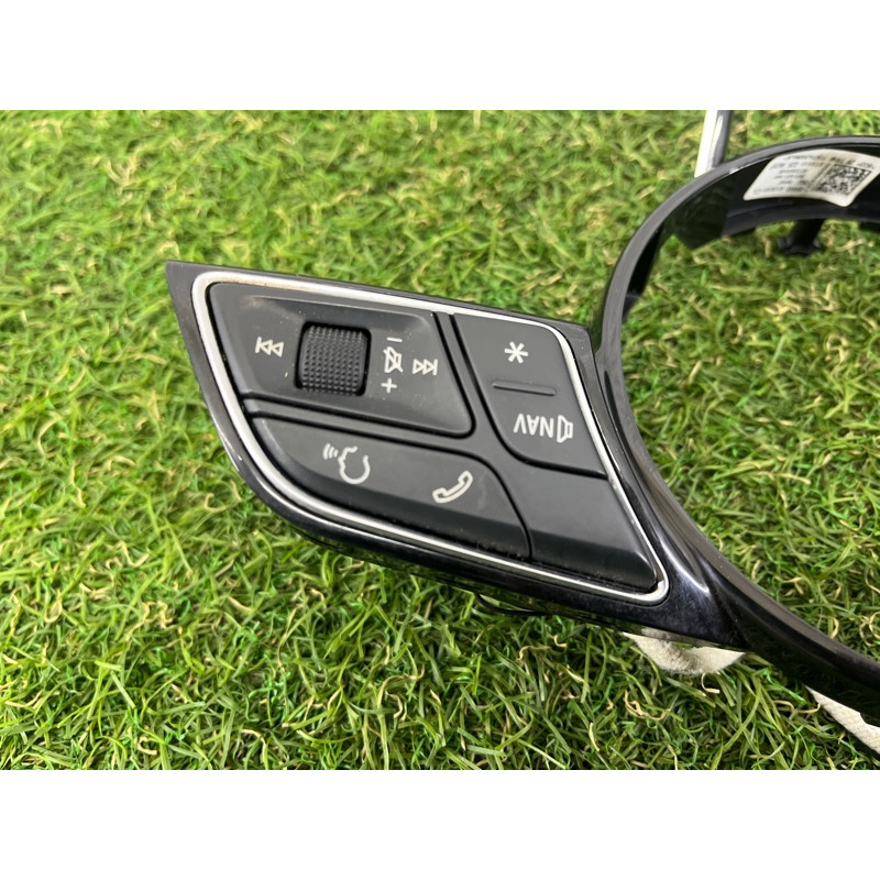 Кнопки руля (электрика / кнопки) AUDI A4 B9 2017 2.0 DBPA 8W0951523FXHA