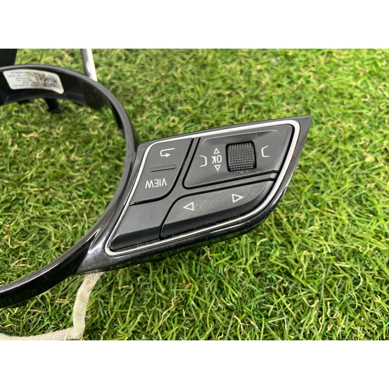 Кнопки руля (электрика / кнопки) AUDI A4 B9 2017 2.0 DBPA 8W0951523FXHA