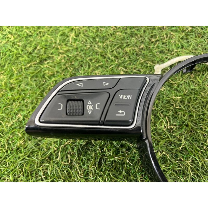 Кнопки руля (электрика / кнопки) AUDI A4 B9 2017 2.0 DBPA 8W0951523FXHA