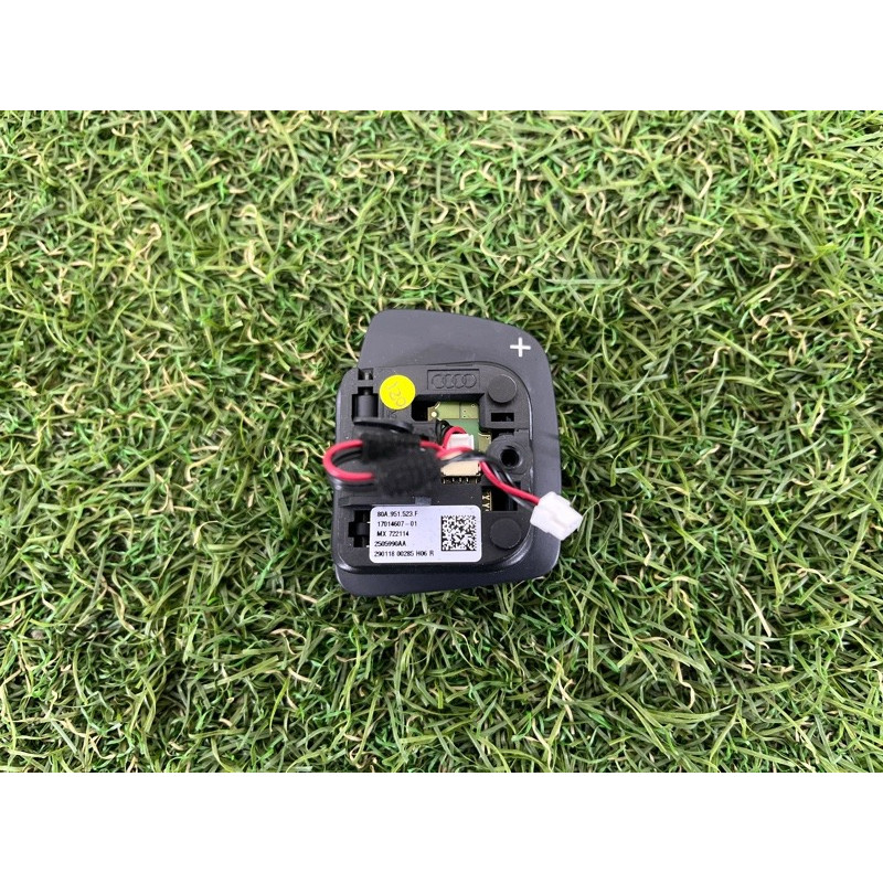 Кнопки руля (электрика / кнопки) AUDI SQ5 FY 2018 3.0 CWGD 4M0951523D5PR