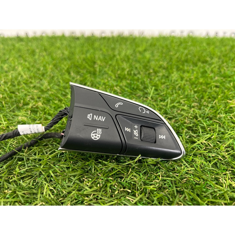 Кнопки руля (электрика / кнопки) AUDI SQ5 FY 2018 3.0 CWGD 4M0951523AXHA