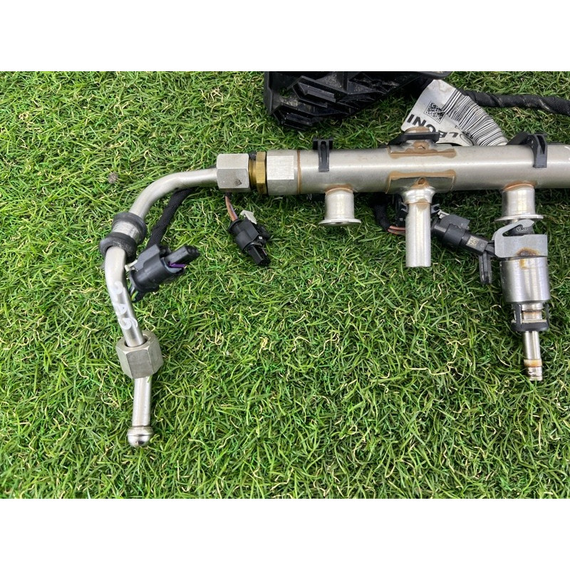 Топливная рампа (топливная система) AUDI A5 F5 2020 2.0 CYMC 06K133317AB