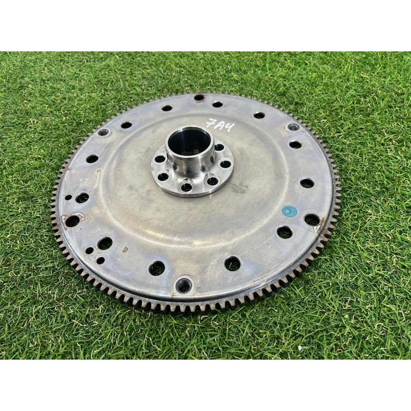 Маховик (двигатель и элементы) AUDI A4 B8 2012 2.0 CAEB 06H105323K