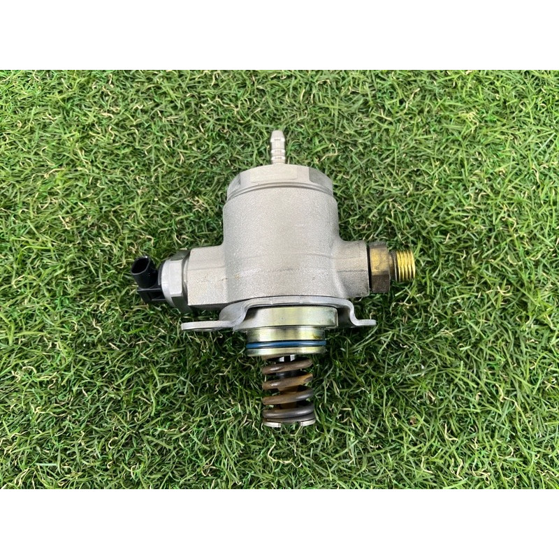 ТНВД (топливная система) AUDI A4 B8 2012 2.0 CAEB 06J127025F