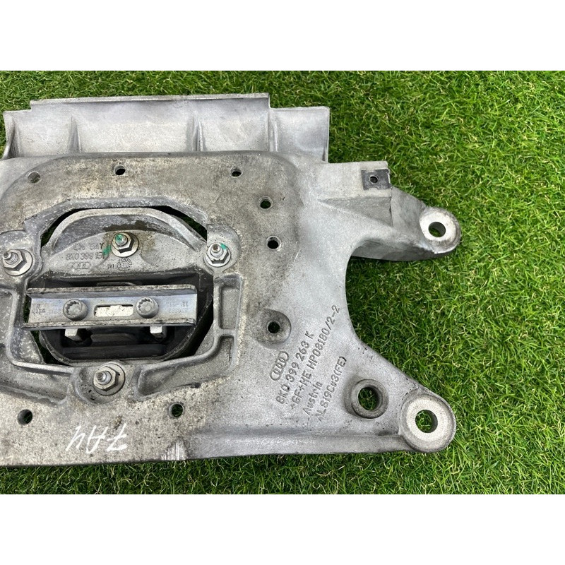 Кронштейн КПП (трансмиссия) AUDI A4 B8 2012 2.0 CAEB 8K0399263K