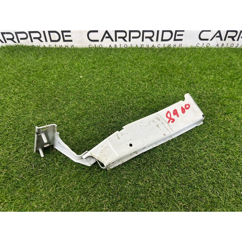 Крепление крыла (кузов и элементы) AUDI A4 B8 2012 2.0 CAEB 8K0821136M