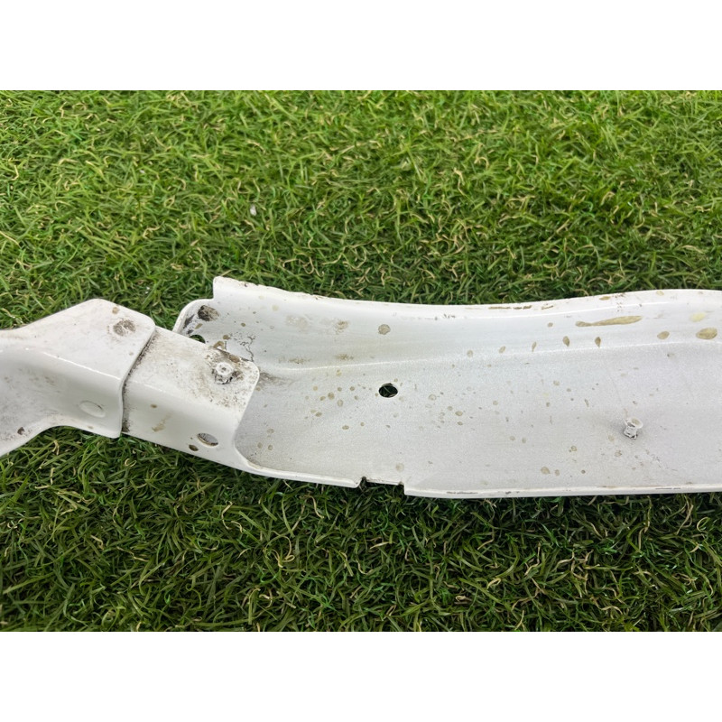 Крепление крыла (кузов и элементы) AUDI A4 B8 2012 2.0 CAEB 8K0821136M